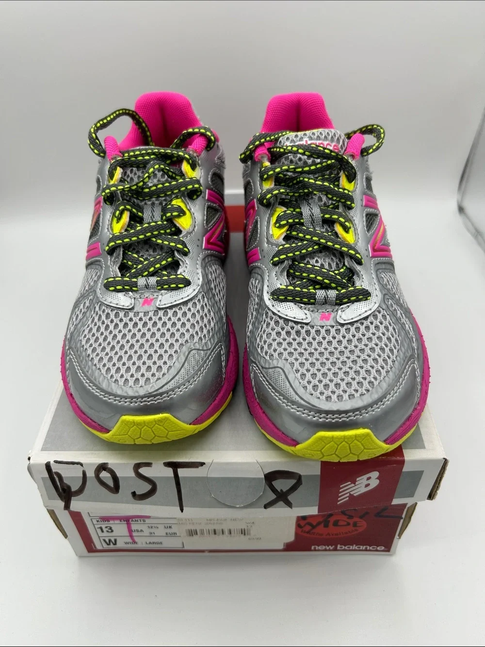 New Balance 860 Girls 13 wide width brand new